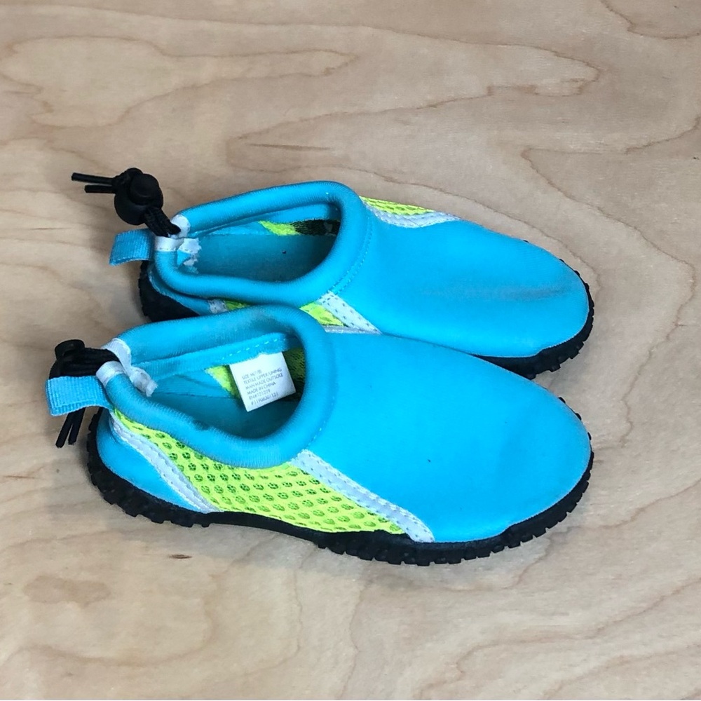 Kids Aqua Blue Slip-On Water Shoes Toddlers Boy Size M 7/8.